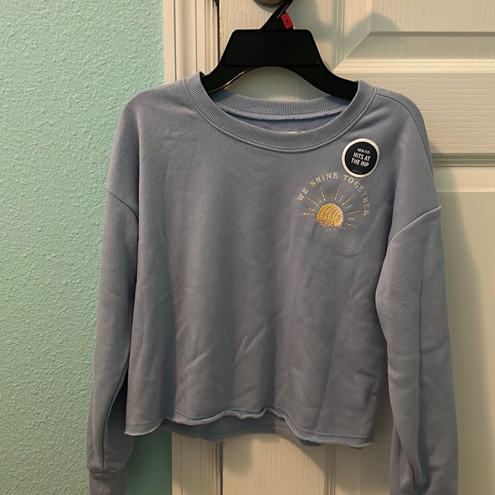 NWT OshKosh Girls Boxy Pullover 10. Length is 16.5” from top to bottom